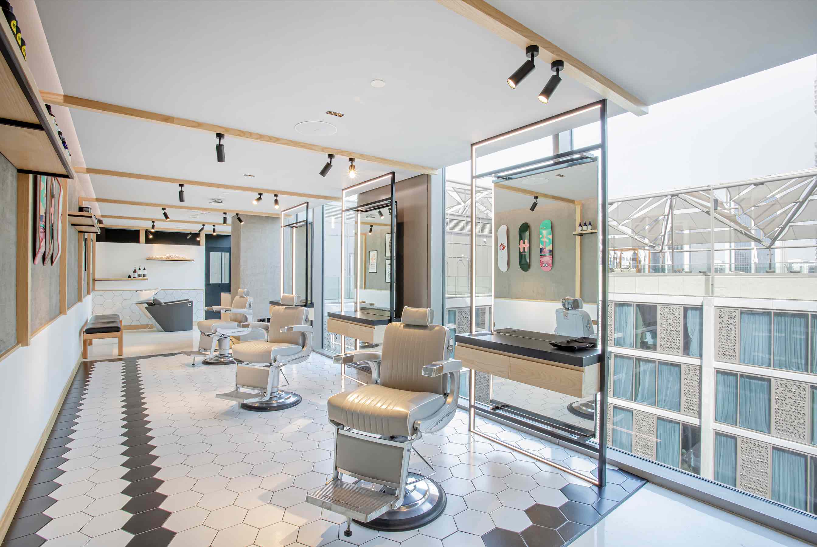 Akin Barber