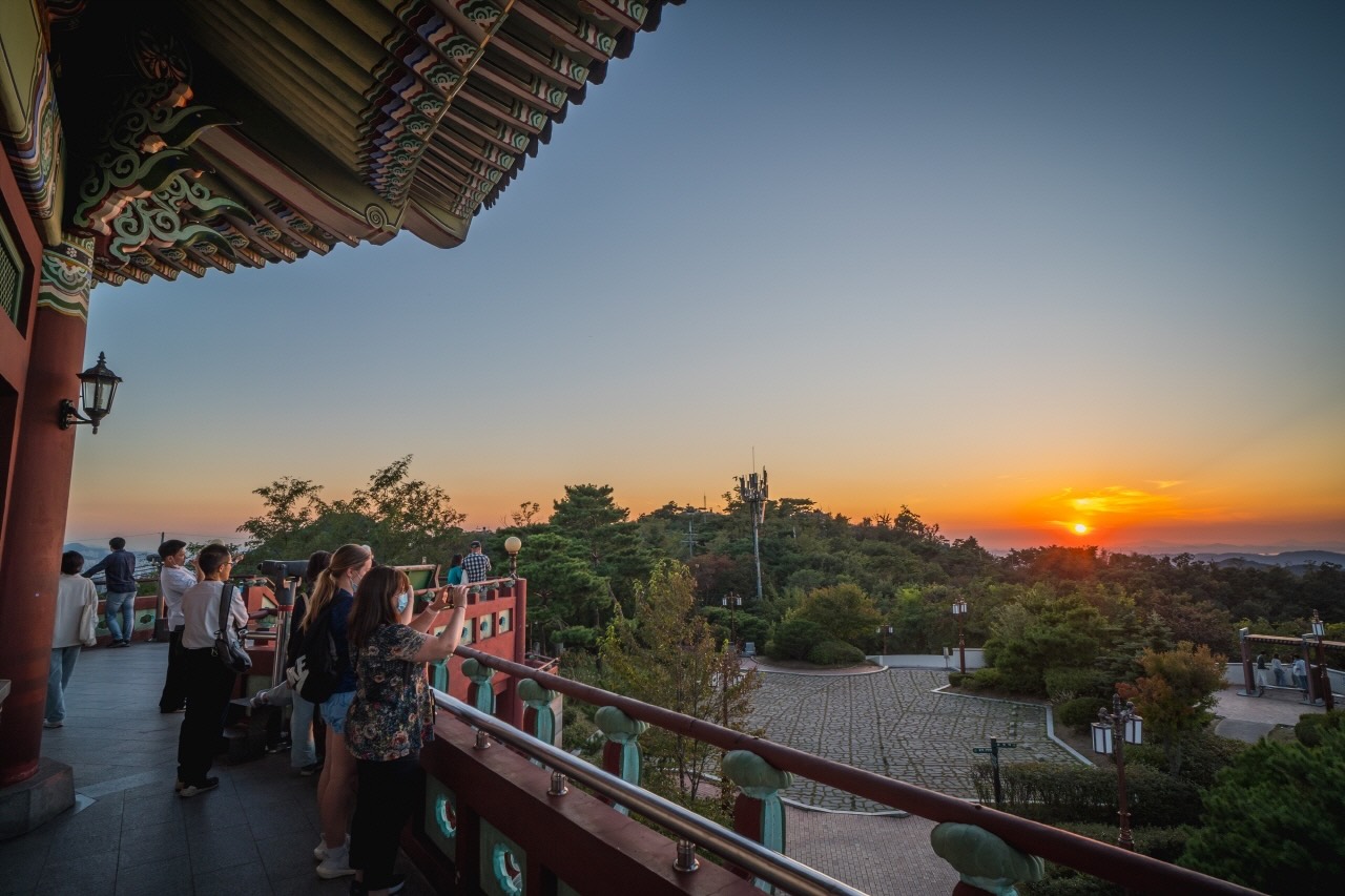 Bugak Palgakjeong viewing pavilion