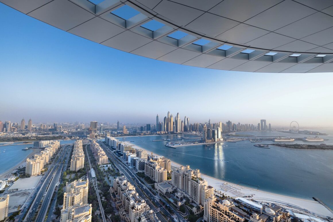 AURA Skypool Brunch