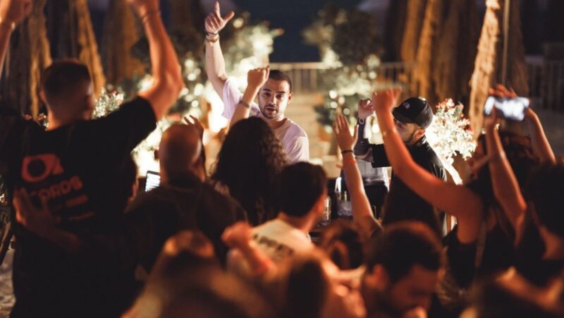 DJ Aaron Sevilla, Fahid Beach Club by Barbossa
