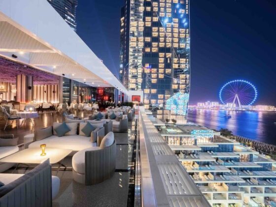 FIVE LUXE