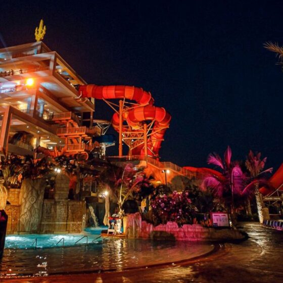 Aquaventure After Dark