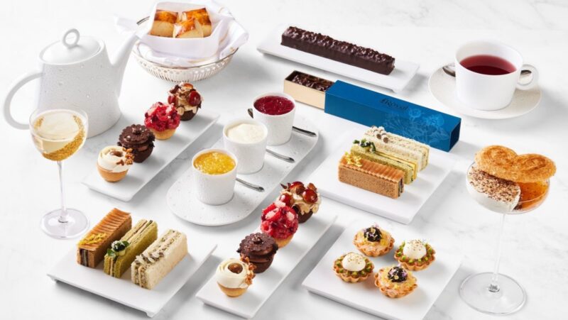 Atlantis The Royal afternoon tea